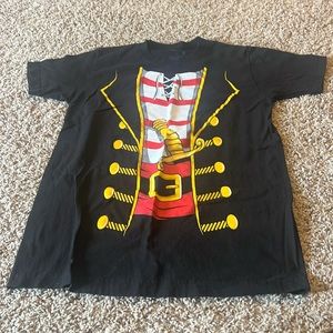 Black pirate shirt size medium